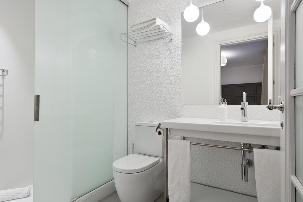 Apartamento Milton House Gran Via Barcelona Exterior foto