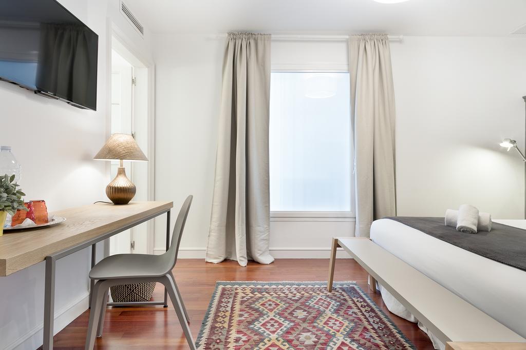 Apartamento Milton House Gran Via Barcelona Exterior foto